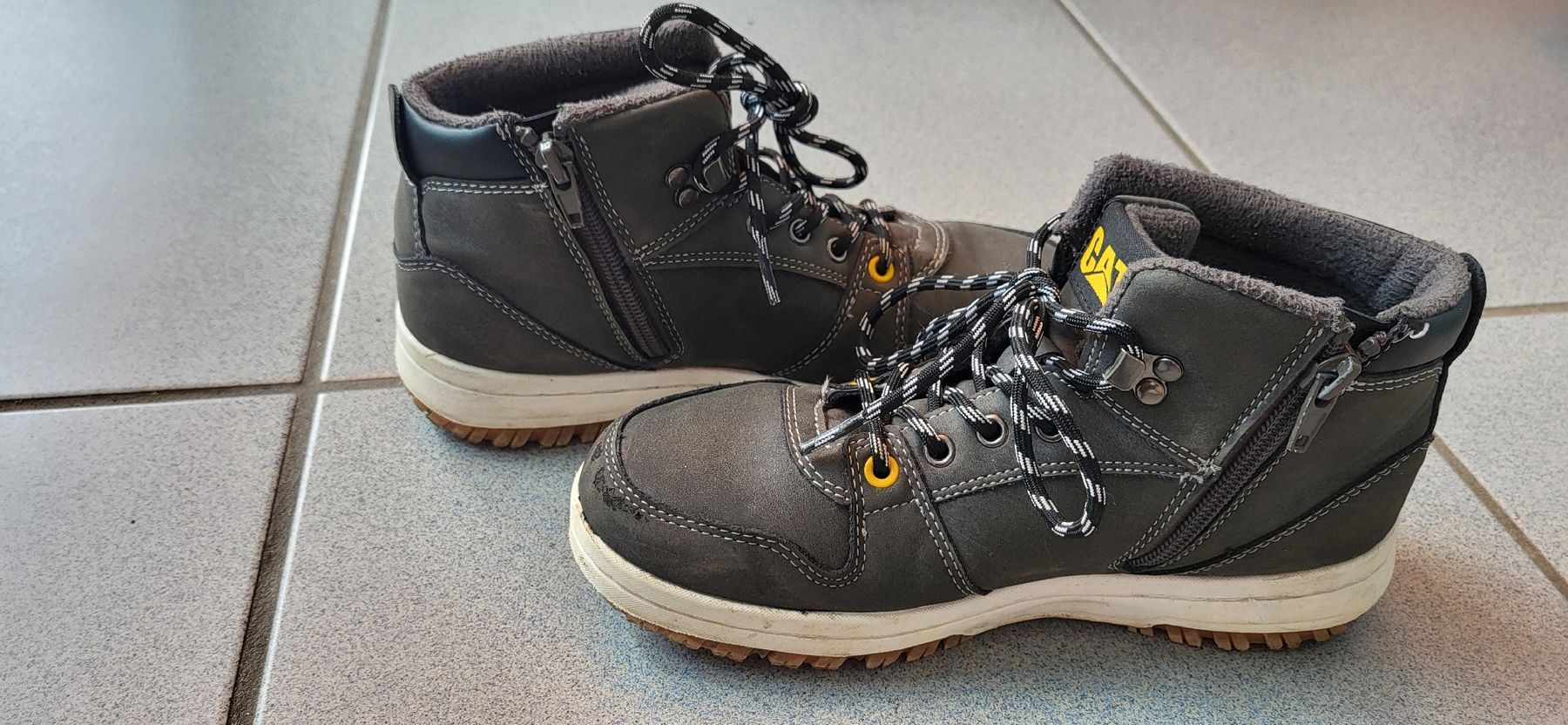 Caterpillar Scarpe per ragazzi: Winterschuhe Caterpillar 35 – Usato da Oberwil BL venduto da Manue1974 6