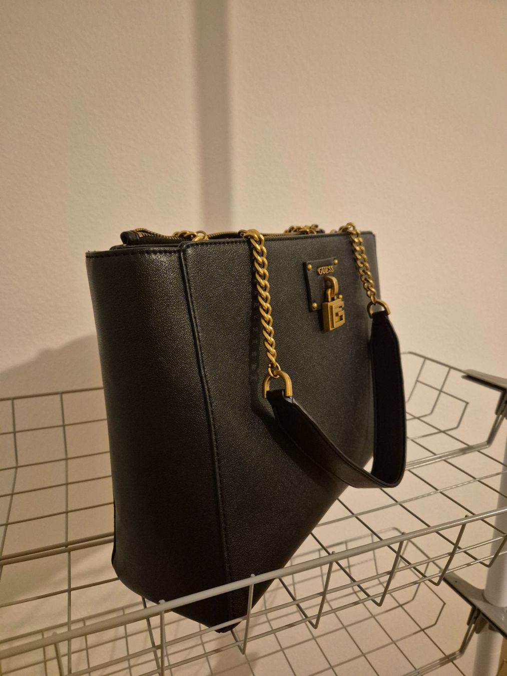 Guess Borse da donna: Handtasche – Usato da Mellingen venduto da Loewe2006 1