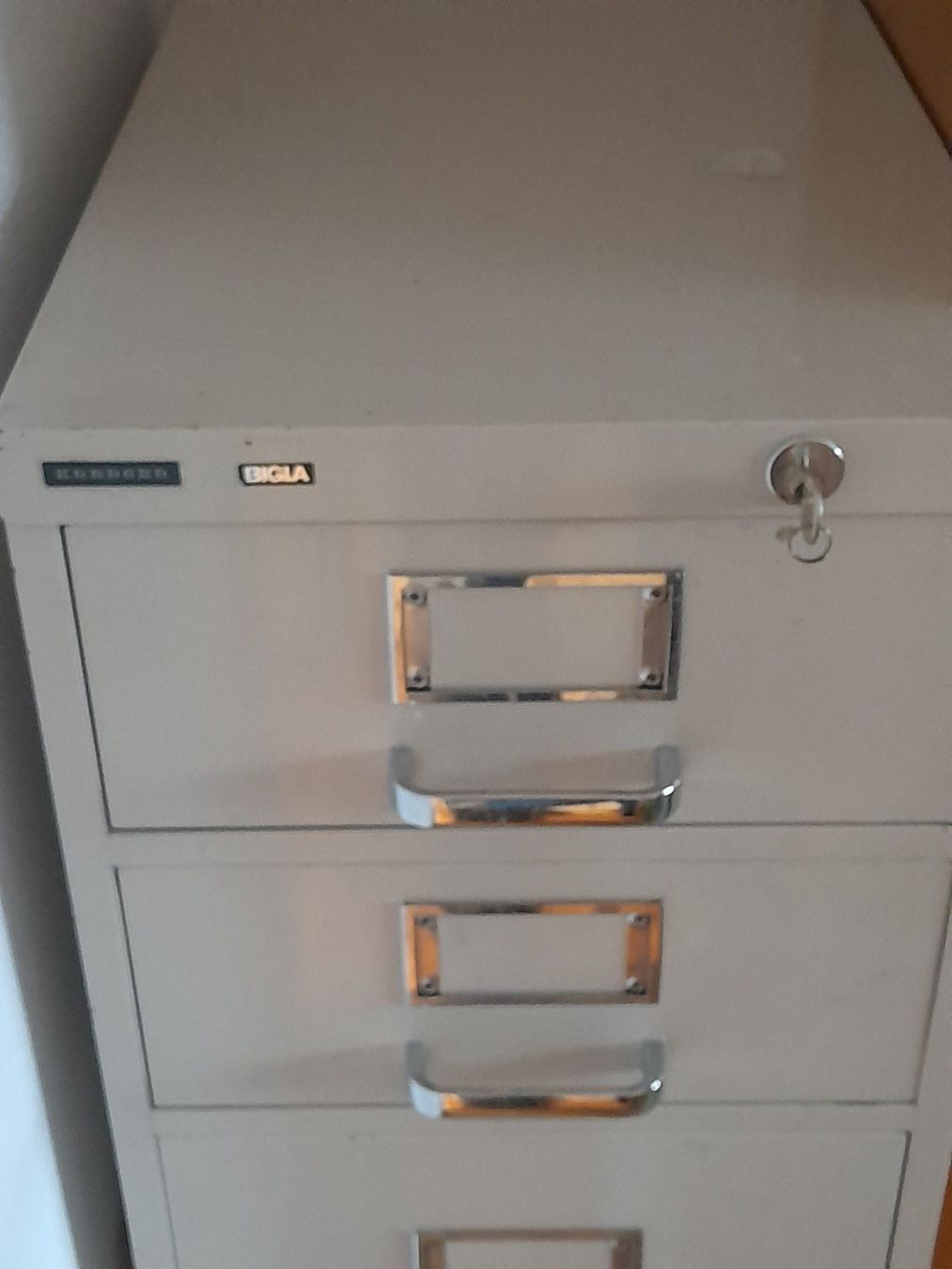 Lista Armadi: Lista Hängeregister Schrank Metall – Usato da Aeschi b.Spiez venduto da 52_wochen 1