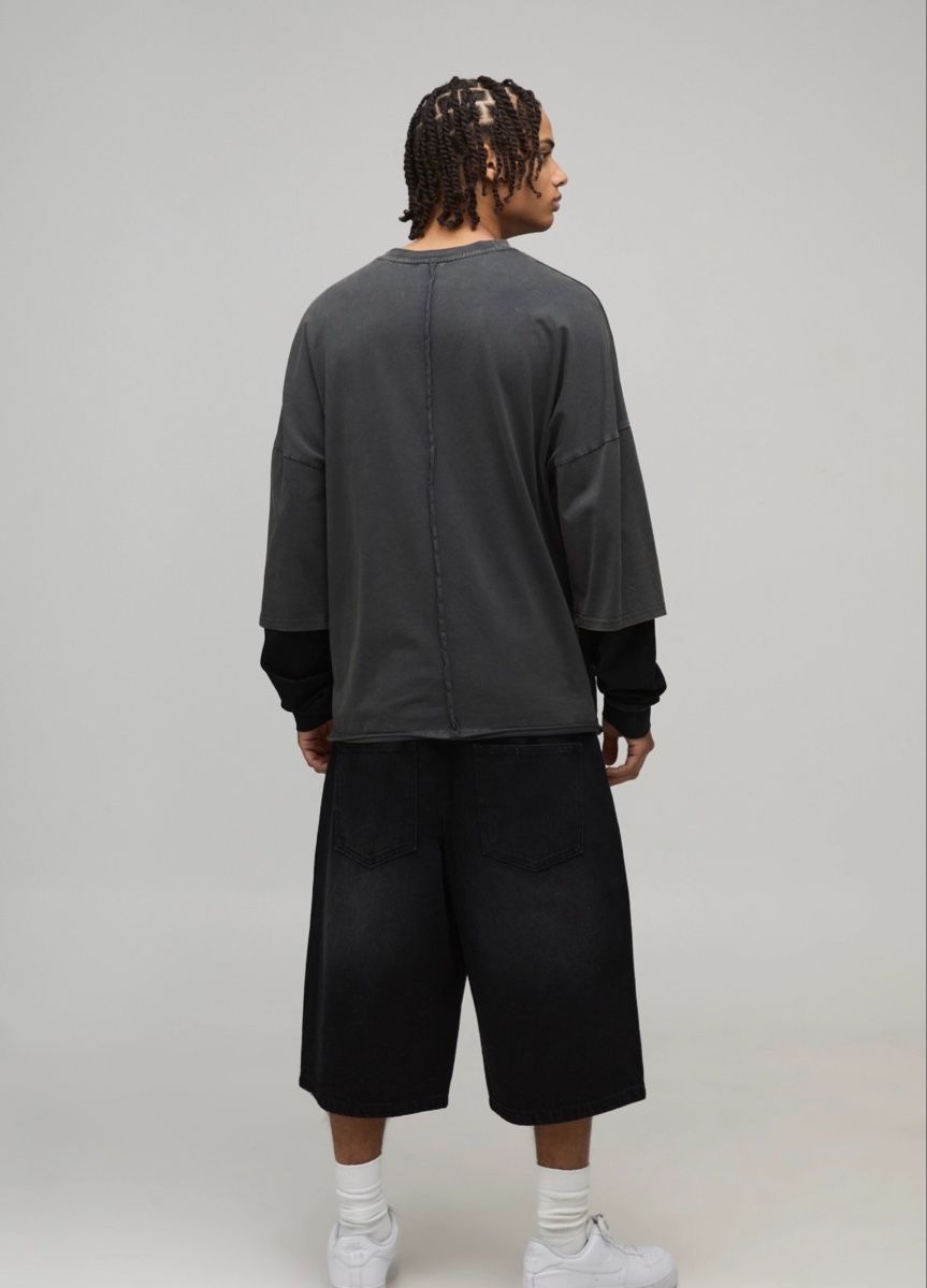 Pantaloni: Black denim Jorts – Nuovo e nell'imballaggio originale da Thayngen venduto da Mikelitelio 1