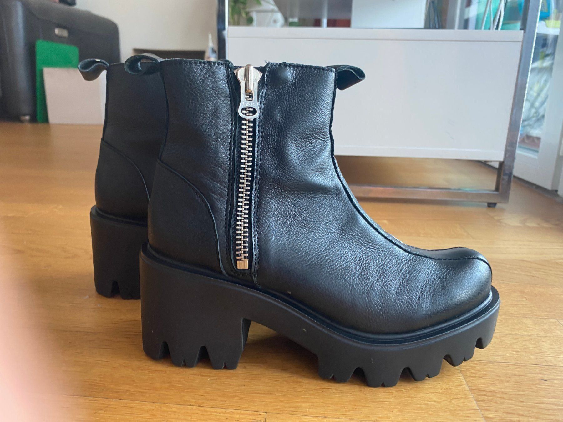 Scarpe da donna: L'INTERVALLE Stiefellette G38 – Usato da Dübendorf venduto da Levintreyer