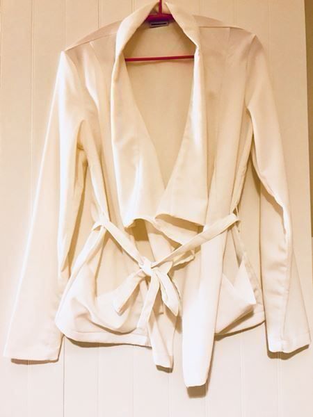 Jacken: Veste Blazer fin blanc t. M – Gebraucht aus Sion von DayJenn 2
