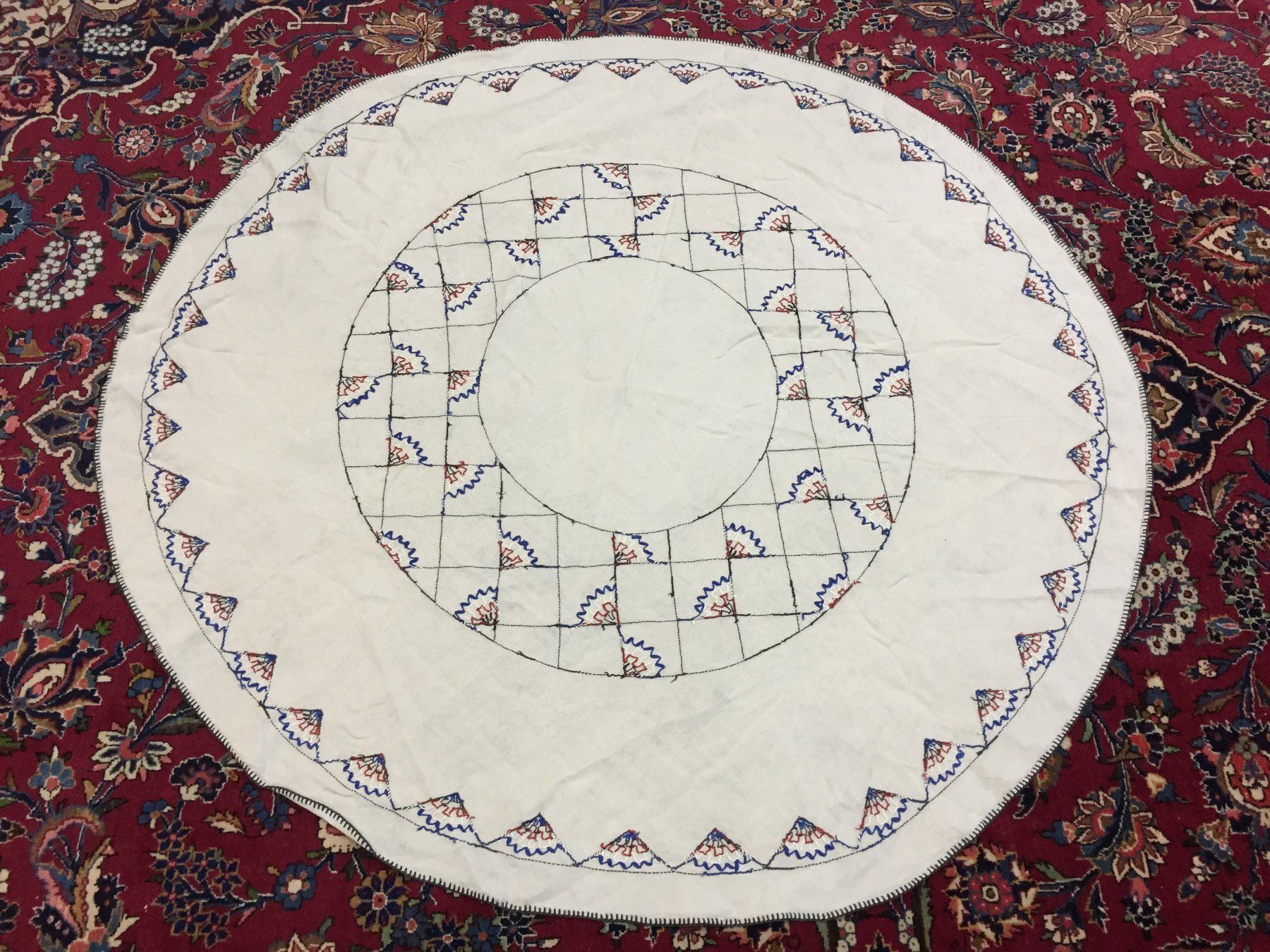 Coperte: Vintage Tischdecke Decke Handarbeit – Usato da Schaffhausen venduto da vintageville 7