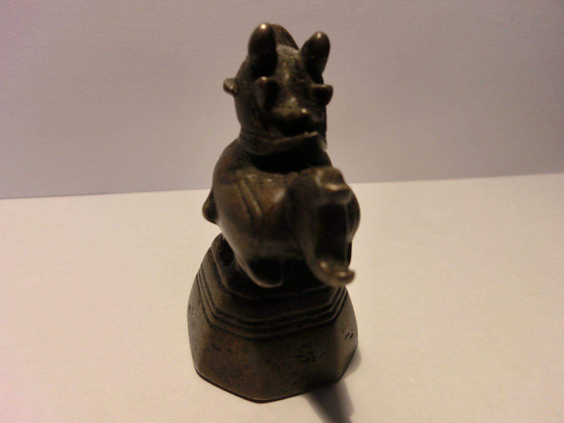 Statuette: ANTIKES OPIUM - GEWICHT – Usato da Basel venduto da wyba44 4