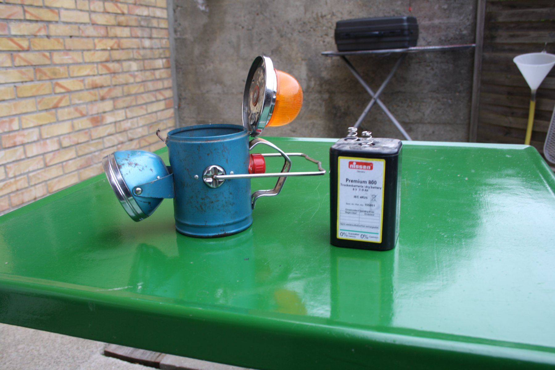 Lampade: ANTIKE  LAMPE  TASCHENLAMPE – Usato da Wauwil venduto da Pneuedy 5
