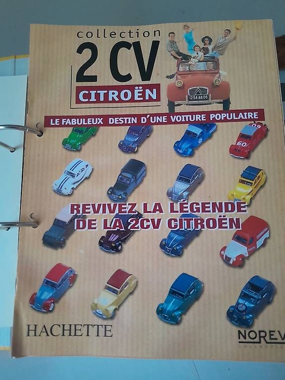 Modellini d'auto: véhicule 2CV miniatures – Nuovo e nell'imballaggio originale da Le Locle venduto da BLS465 2