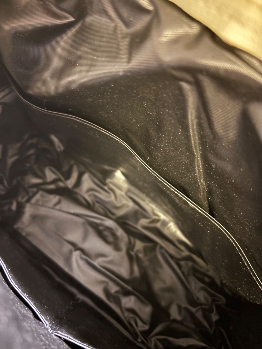 Kosmetikkoffer: Kosmetiktasche / Kulturbeutel, goldfarben – Gebraucht aus Sonterswil von VD-Service 5
