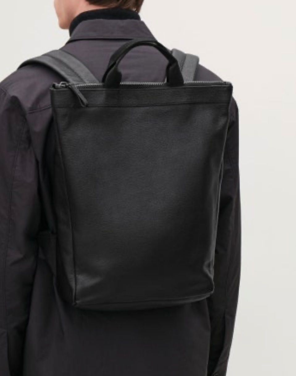 Cos Zaini: Schwarzer Rucksack aus Leder von COS – Usato da Liebefeld venduto da mar_hb8x 2