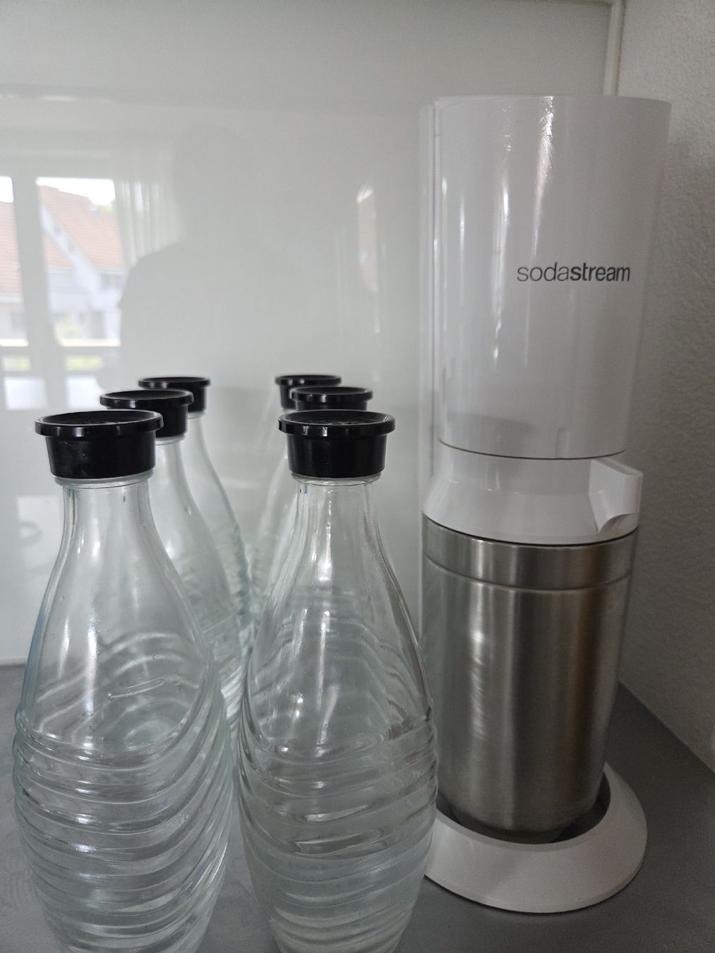 Sodastream Küchengeräte: SodaStream, inkl 7 original Glasflaschen – Gebraucht aus Wallisellen von roo_9w5j 1