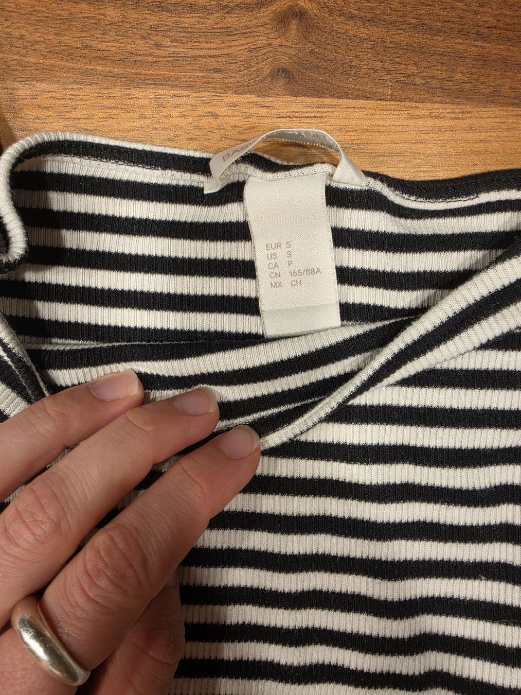 Pulls & Sweat-shirts: Damen Pullover gestreift Grösse S H&M – D'occasion à Luzern par oli_6x2r 1