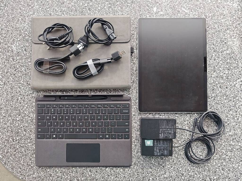 Tablet PC: Microsoft Surface Pro X SQ2/16GB/512GB tablet + US keyboard – Usato da Untersiggenthal venduto da yuc_kf2h