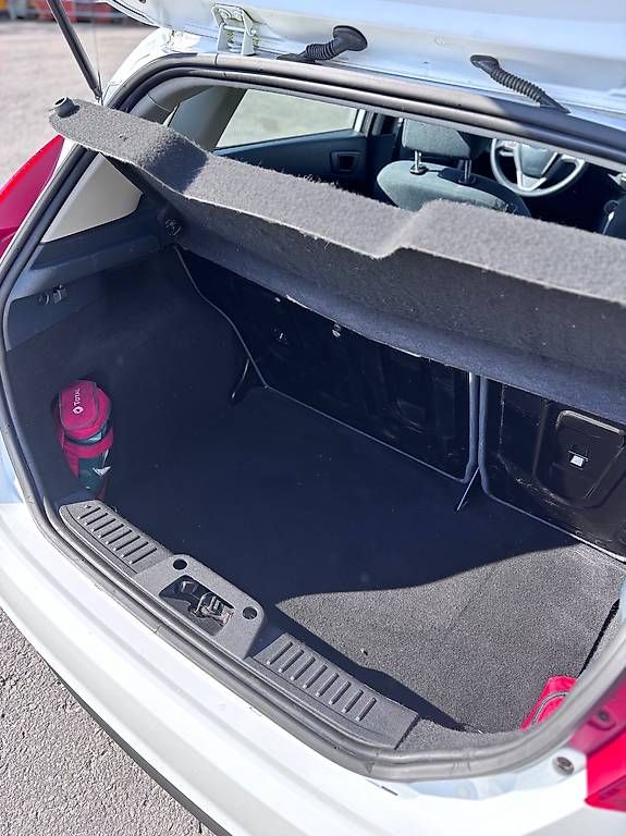 Automobili: Ford Fiesta 1.25i   – Usato da Remaufens venduto da Dxvxd97 4