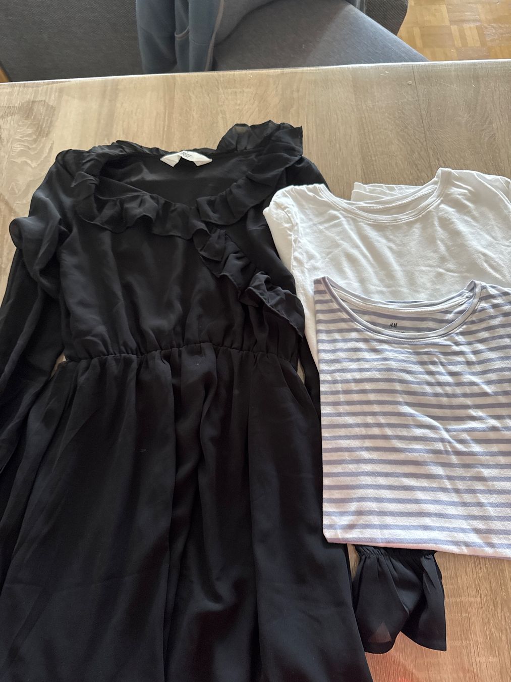 H&M Lotti & Set di vestiti: Mädchen Kleider – Usato da birsfelden venduto da Giuseppe70 3
