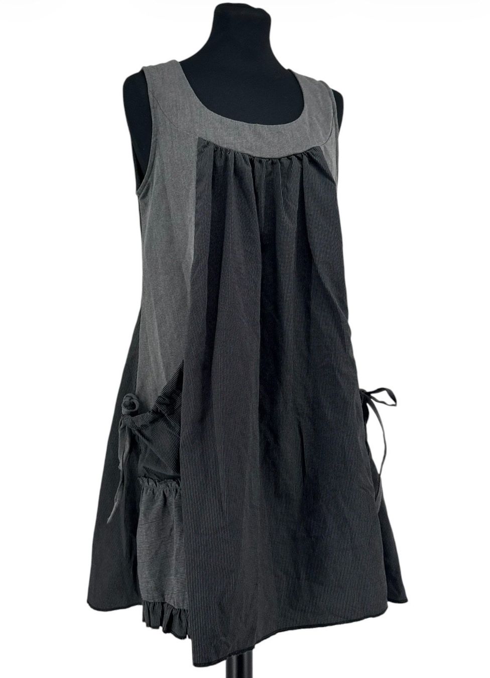 Vestiti: 00's DRIVER Robe Cargo Pinstripes Gris, Poches À Rubans, M – Usato da Lausanne venduto da PlusValue_Lausanne 1