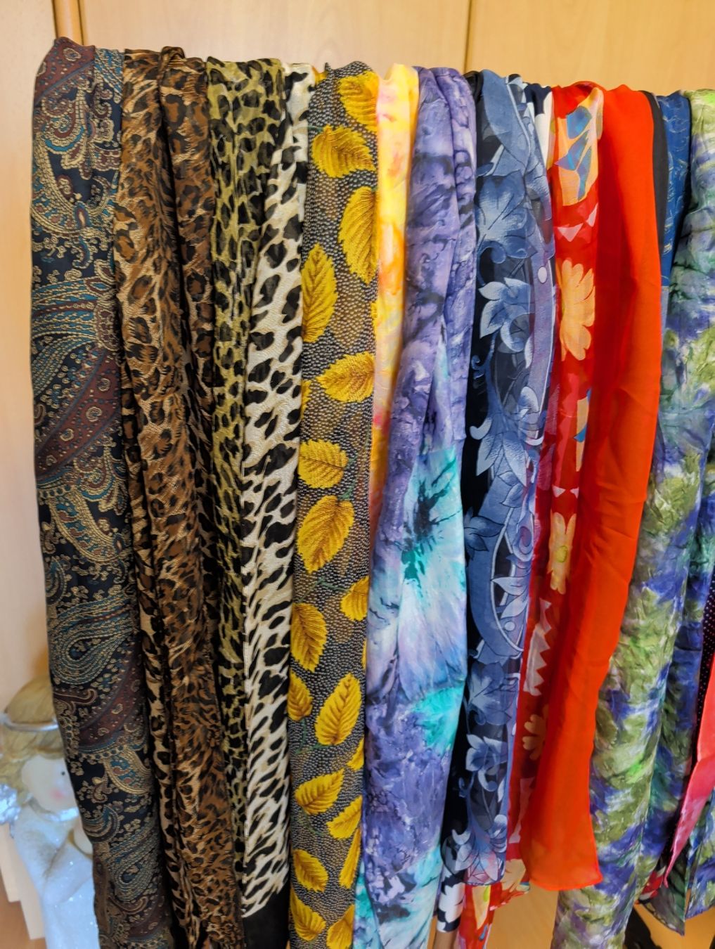 Foulard & Sciarpe: Hals Tücher 26 stk. – Usato da Meilen venduto da Frensch7 1