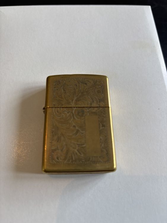 Zippo Veneziano Chrom-Slim Feuerzeug – Messing, Wiederaufladbar, Sturmfeuerzeug