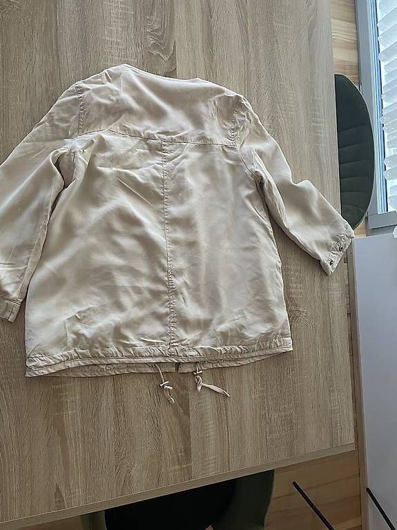 Giacche: Leichte Jacke – Usato da Basel venduto da Make-up-lover 3