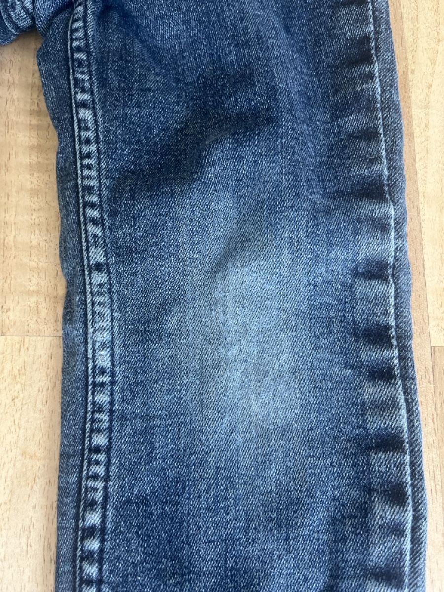 H&M Pantalons: Kinder Jeans dunkelblau Grösse 98 – D'occasion à Basel par HugChristine 1