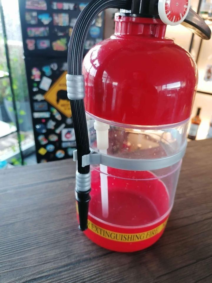 Giocattoli: Getränkedispenser Feuerlöscher 12x36cm – Usato da Nänikon venduto da Manta87 1