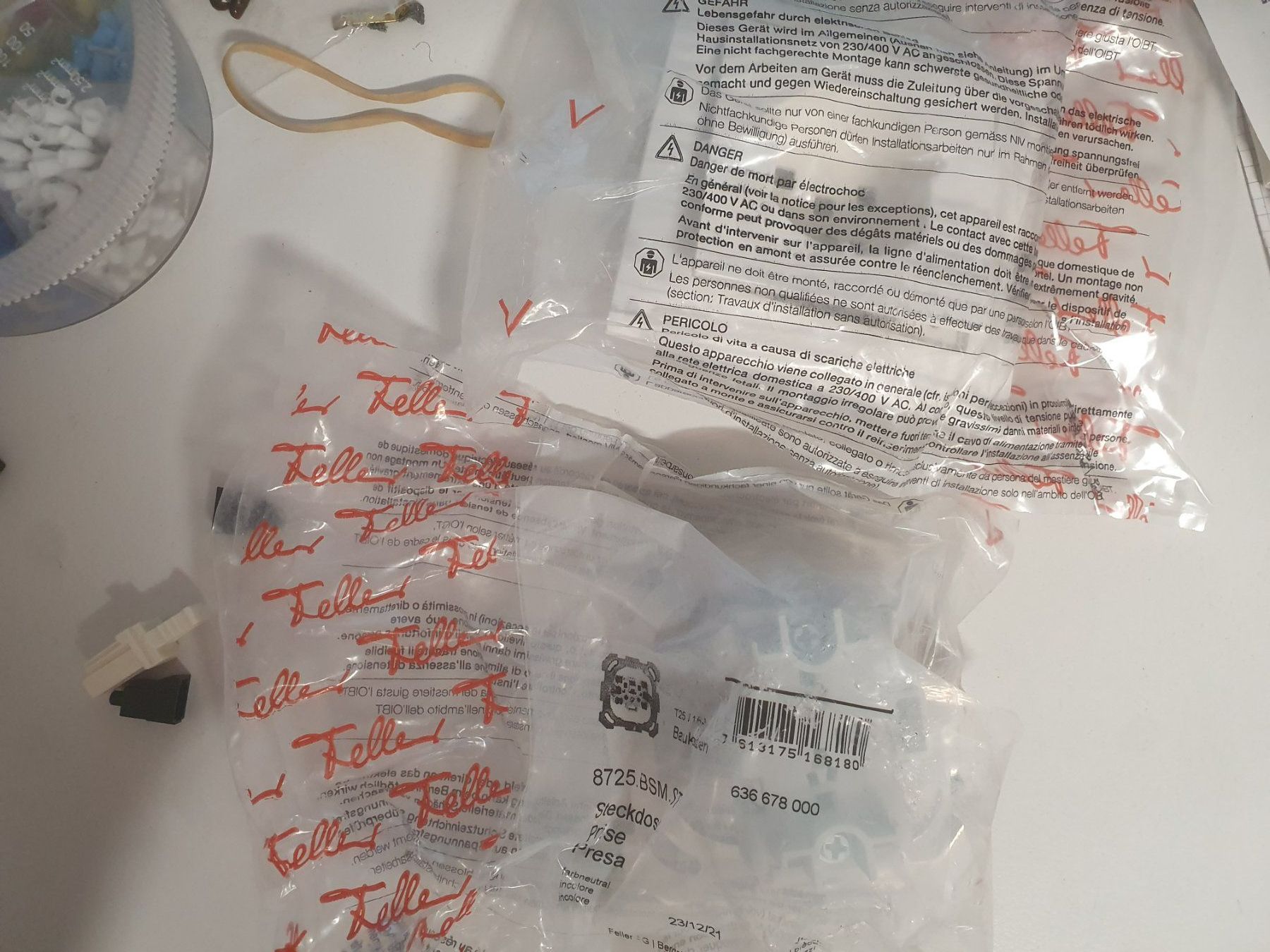 Feller Spine: UP Feller T25 Steckdose – Nuovo e nell'imballaggio originale da Zürich venduto da Alibaba1234 3