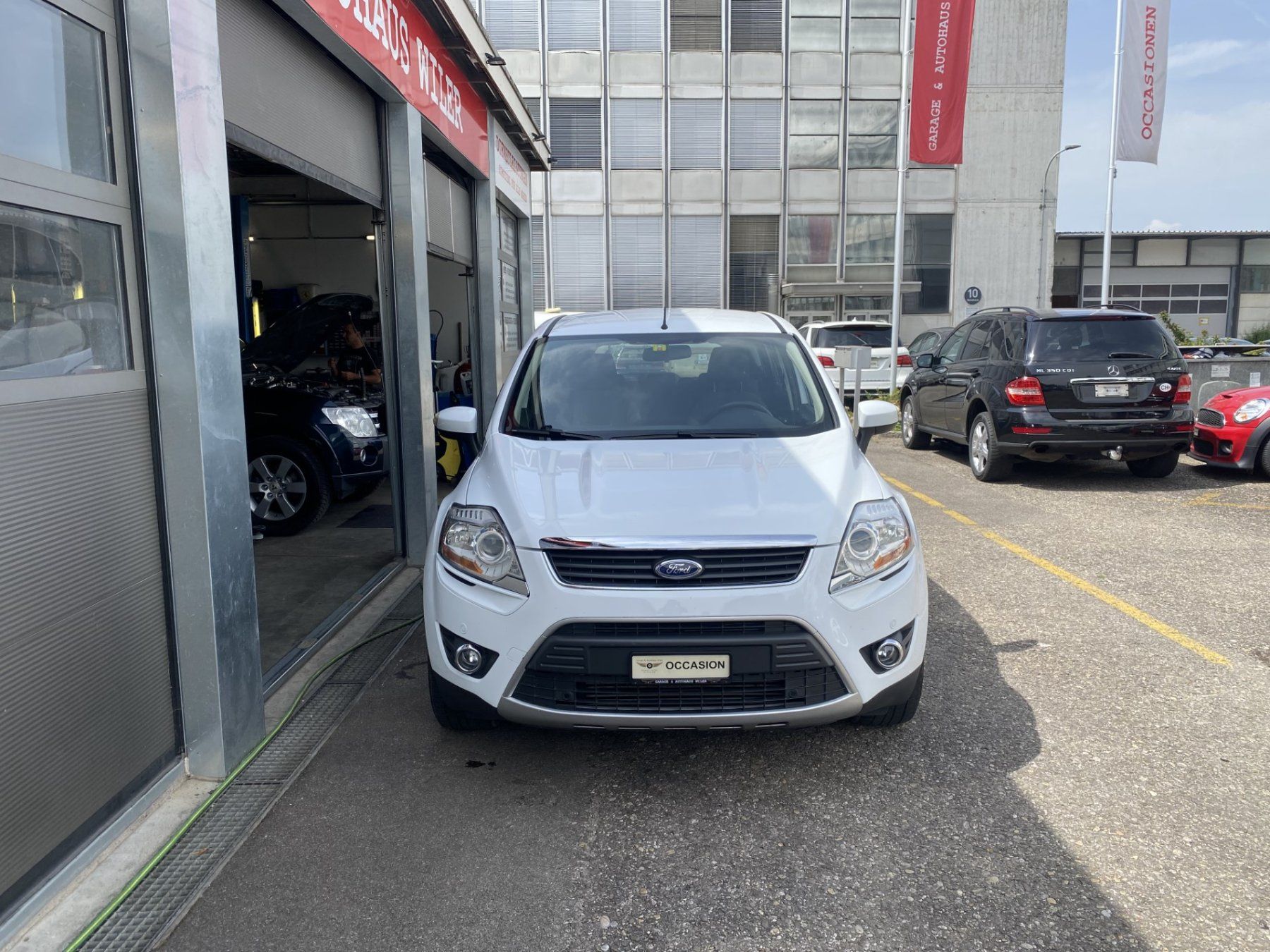 Ford Automobili: Ford Kuga 2.0 TDCi Carving 4WD PowerShift – Usato da Biel/Bienne venduto da AS24 1