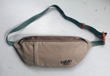 MODISCHE DAMEN BAUCHTASCHE – BEIGE – cabin zero