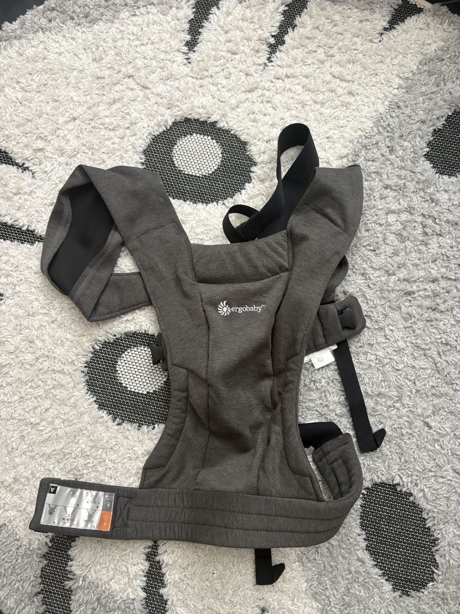Ergo Baby Bauch- & Rückentragen: Babytrage Embrace, Ergobaby – Gebraucht aus Hinteregg von Caecue