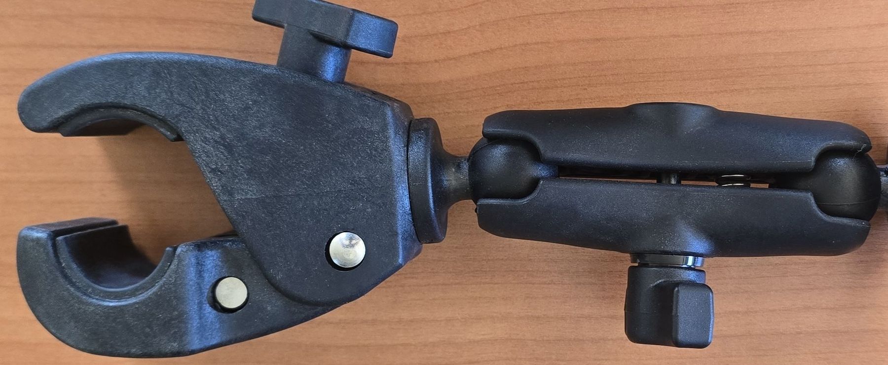 Supporti a parete: Robuster original RAM Mount Clamp Neu – Nuovo e nell'imballaggio originale da Hasle LU venduto da biberetime 1