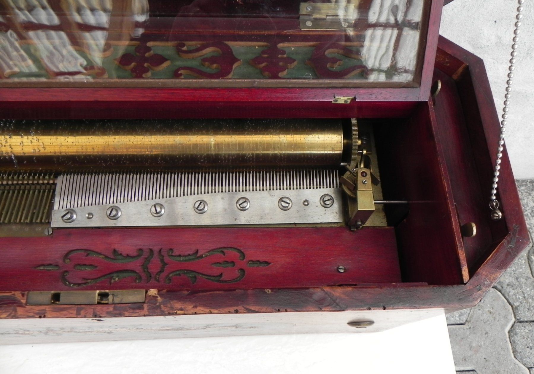 Carillon: Musik Spieldose Spieluhr – Usato da Wolfenschiessen venduto da bricoleur69 2
