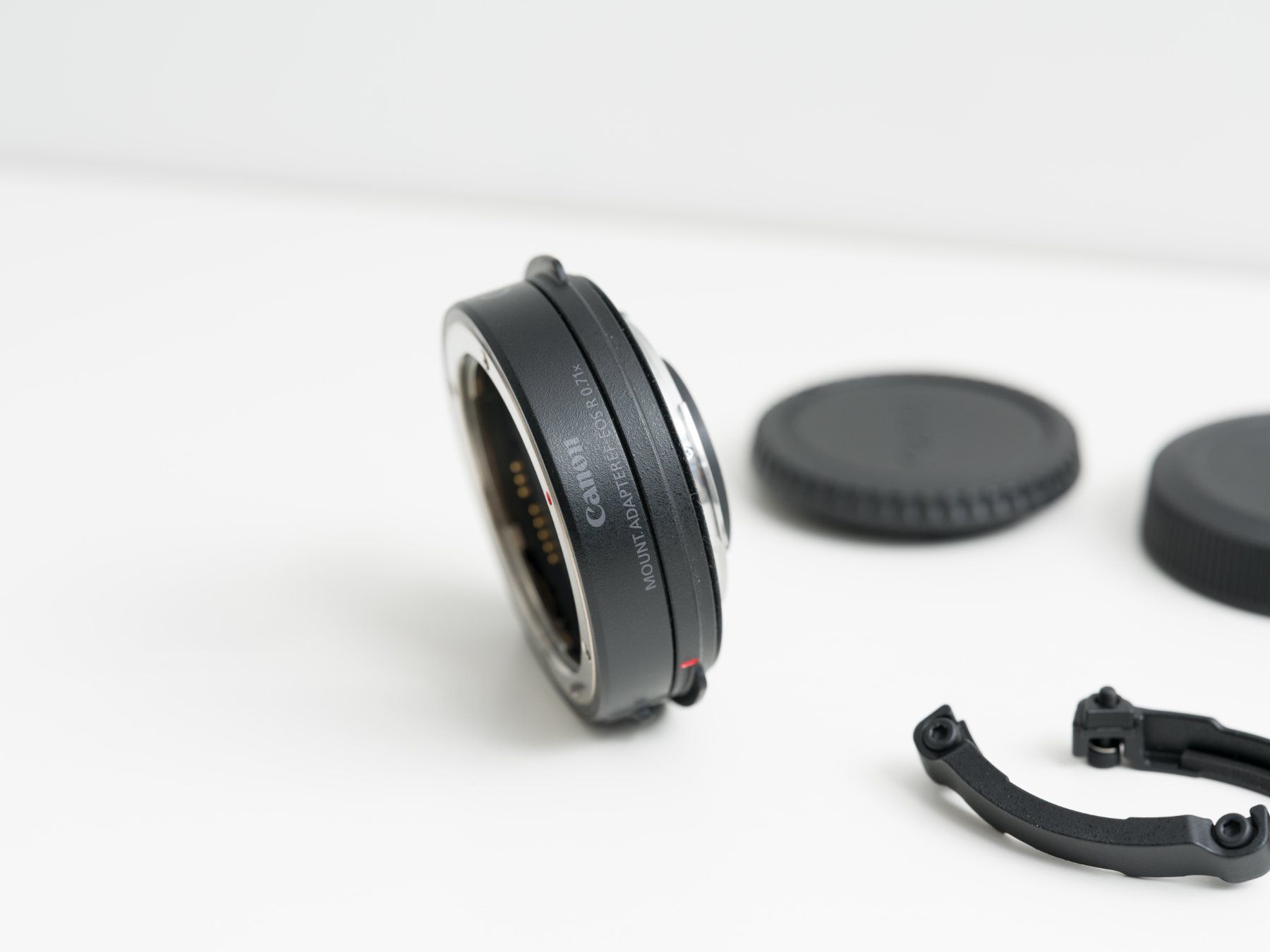 Canon Adattatori foto: Canon EF-EOS R 0.71x | EF - RF Speedbooster – Usato da Chur venduto da eurostile 2