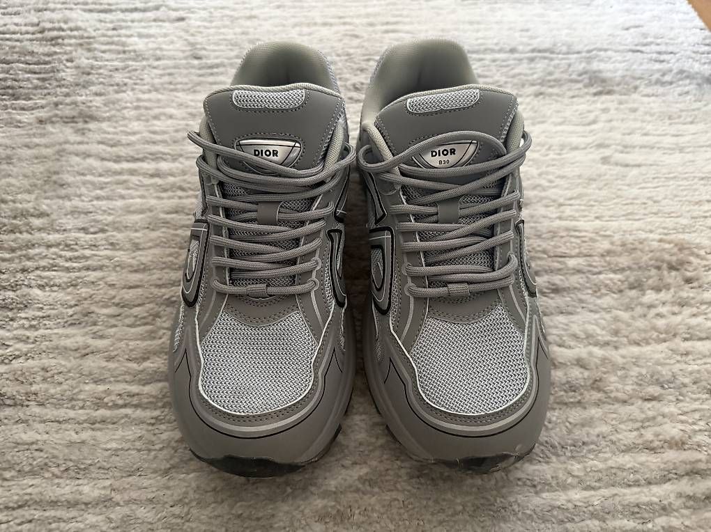 Herrenschuhe: Dior b30 – Gebraucht aus Rapperswil SG von ibr_9fx9