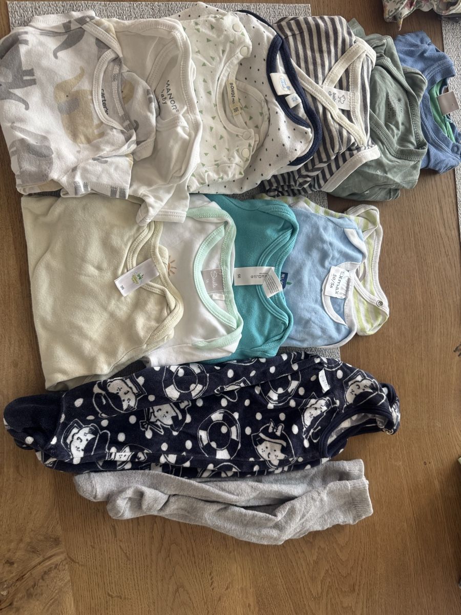 Lotti & Set di vestiti: Kleiderpaket 50-56 – Usato da niederhasli venduto da gwe_8l5q