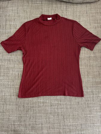 Dunkelrotes Rippstrick-Shirt - Gr. L