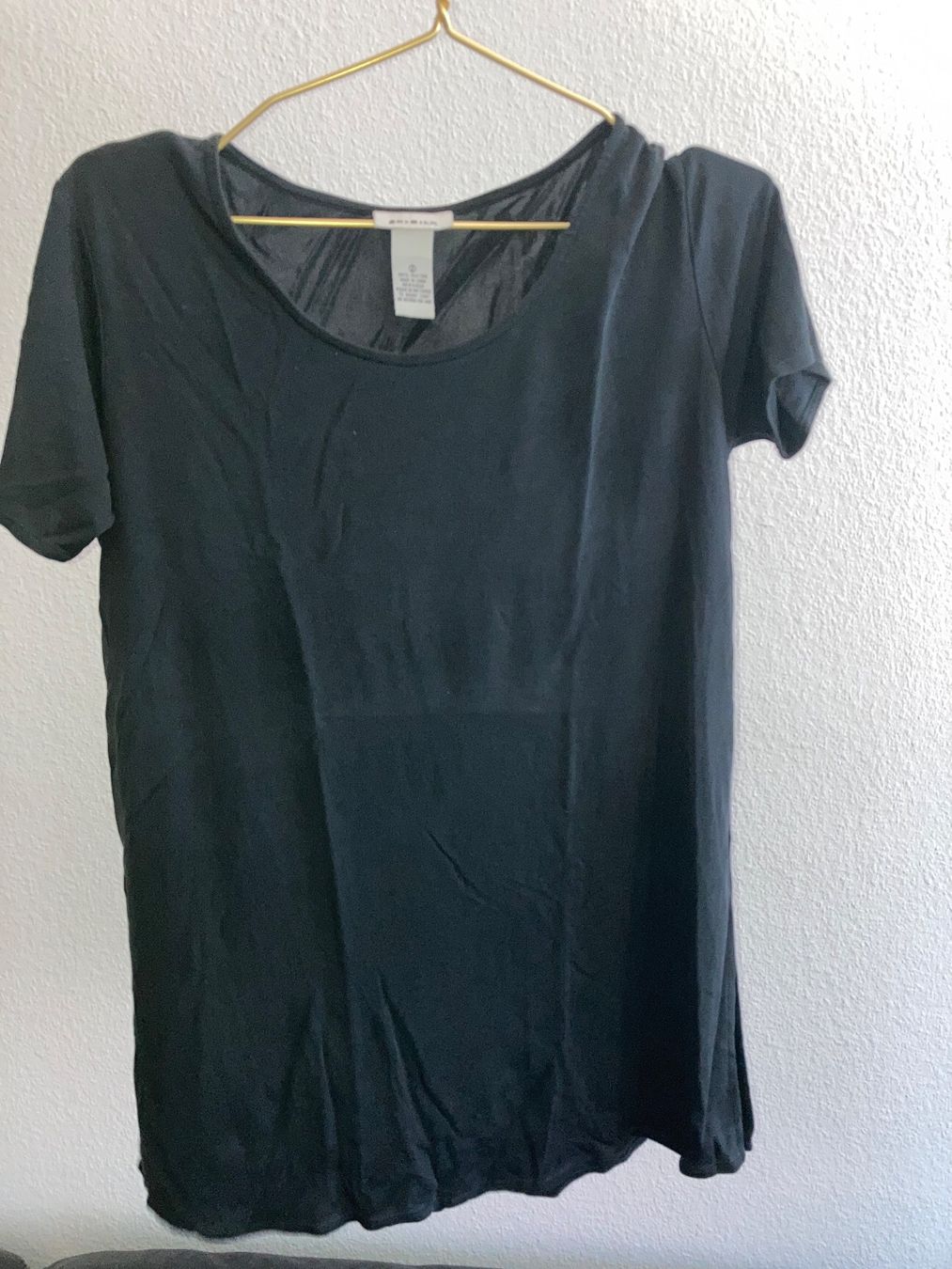 T-Shirts: Schwares 100% luftiges Seidenshirt – Gebraucht aus Zürich von MoanaK