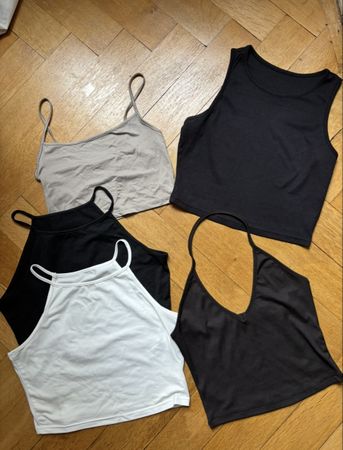 Lot de 5 débardeurs femme tailles S/M neufs