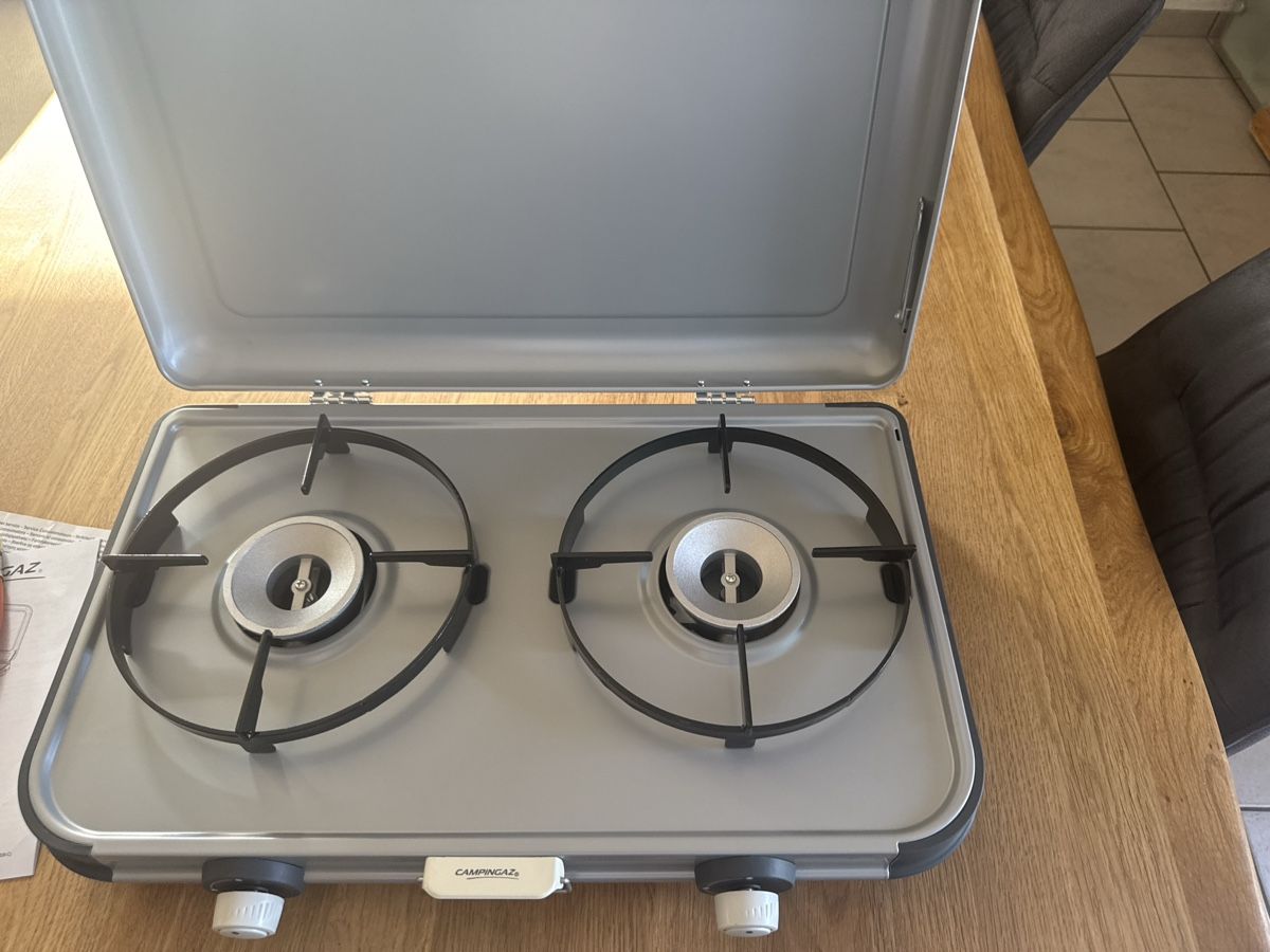 Herde: Campingaz Camping Kitchen 2 Kocher – Neu und originalverpackt aus Büetigen von seelandfire 2