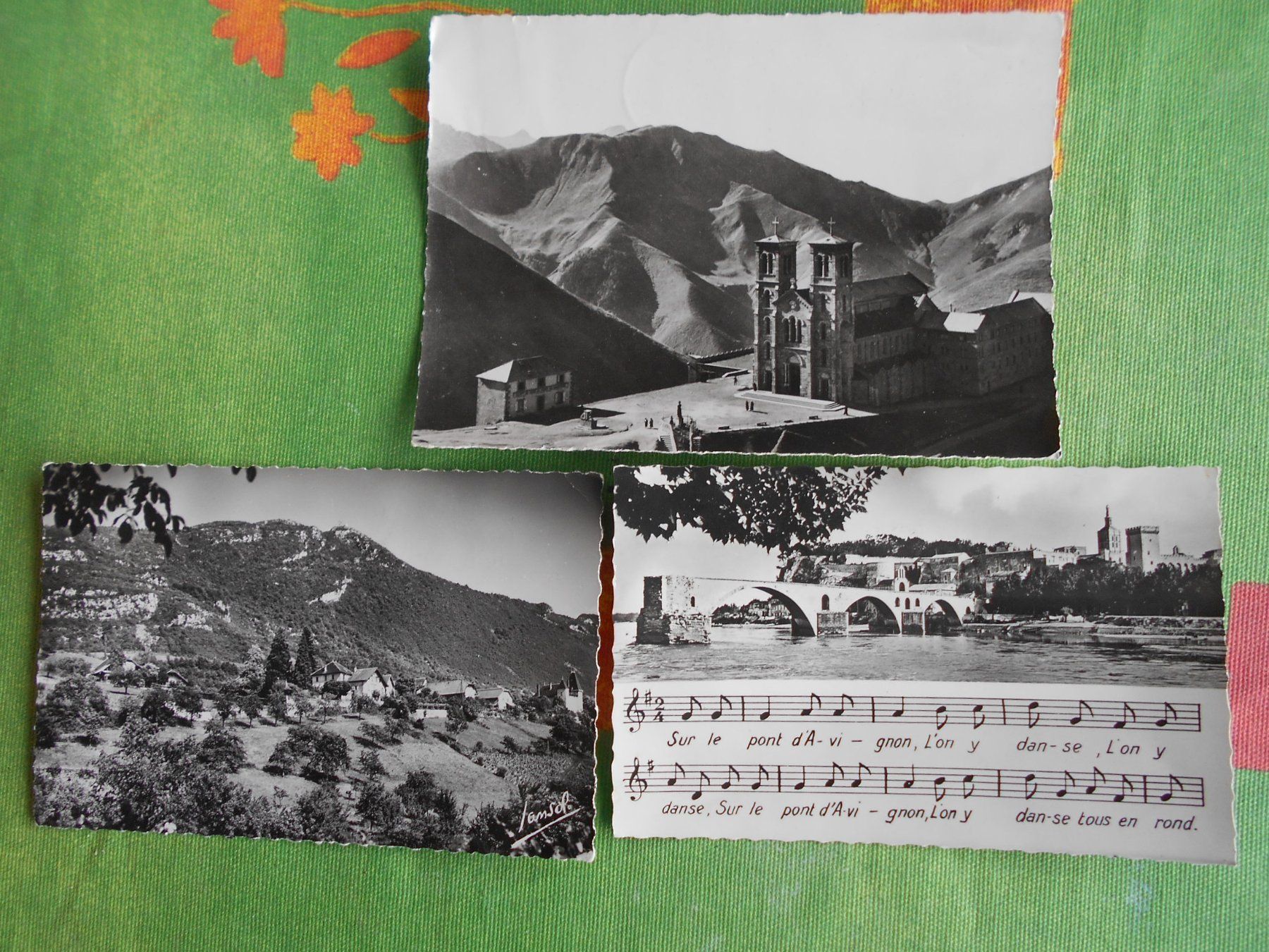 Cartoline postali: 3 alte Postkarten, d'Avignon, La Salette, Challes les Eaux – Usato da Hünibach venduto da vielesachen