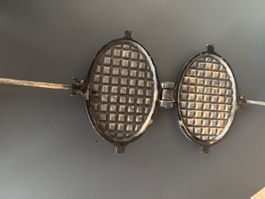 Gaufrier ancien en fonte