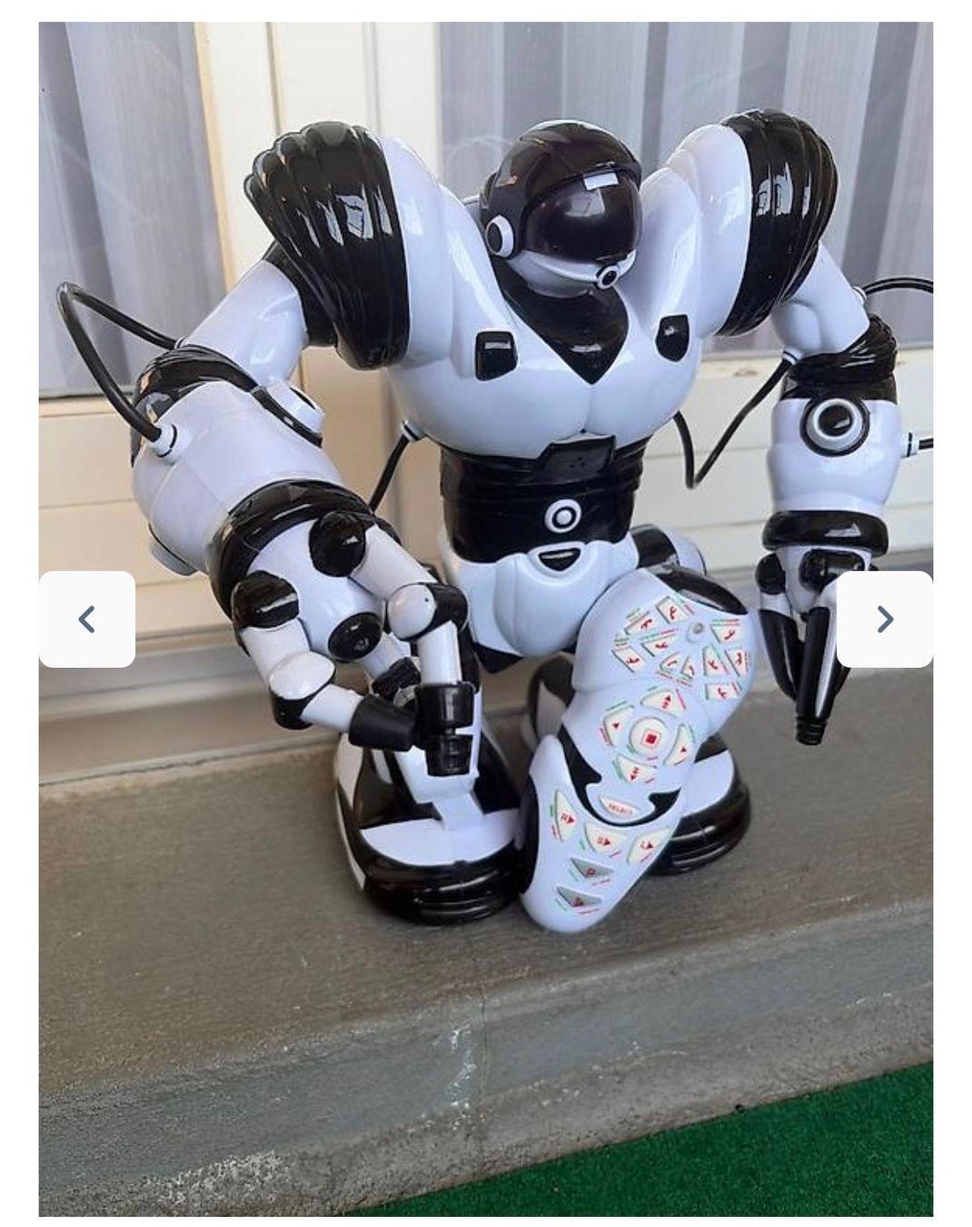 Spielzeuge: Roboter mit Fernbedienung – Gebraucht aus Niederweningen von Ukieujkona 1
