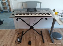 Keyboard Yamaha PSR-S700