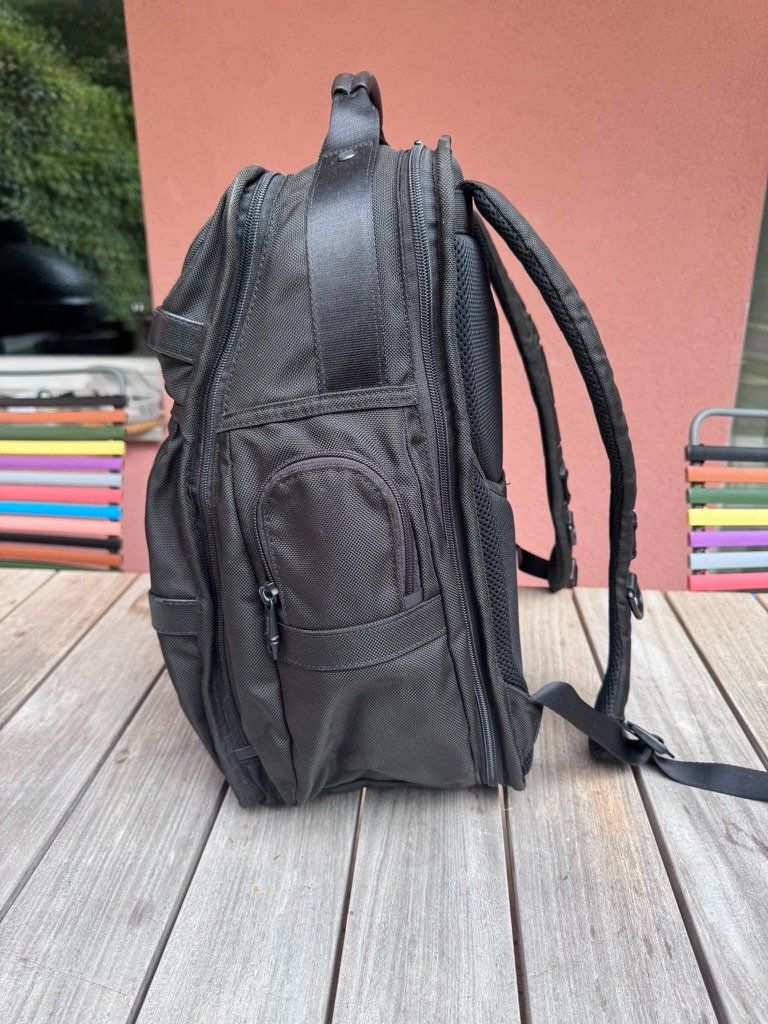 Tumi Zaini: Tumi Alpha 2 T-Pass Business Class Brief Pack – Usato da Egg b. Zürich venduto da spacegirl99 1