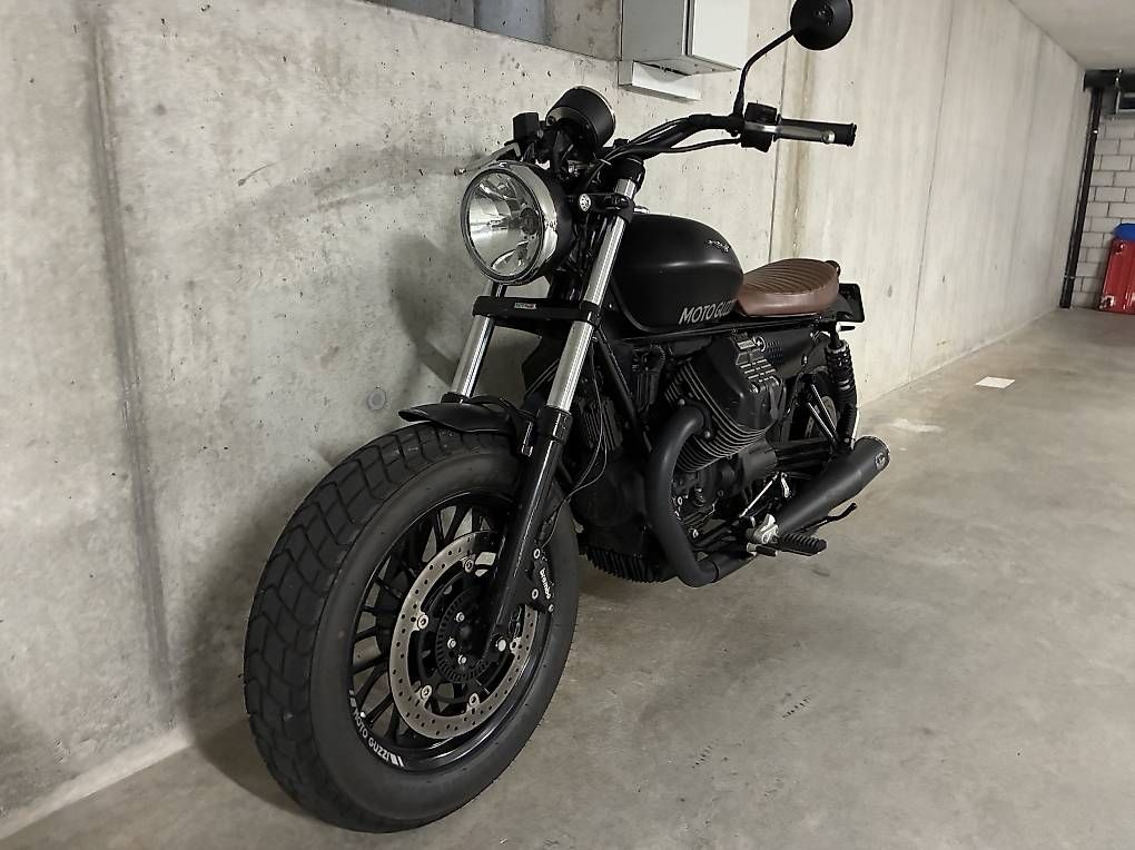 Chopper: Moto Guzzi V9 Bobber 850 – Gebraucht aus Zofingen von Oilcape 1