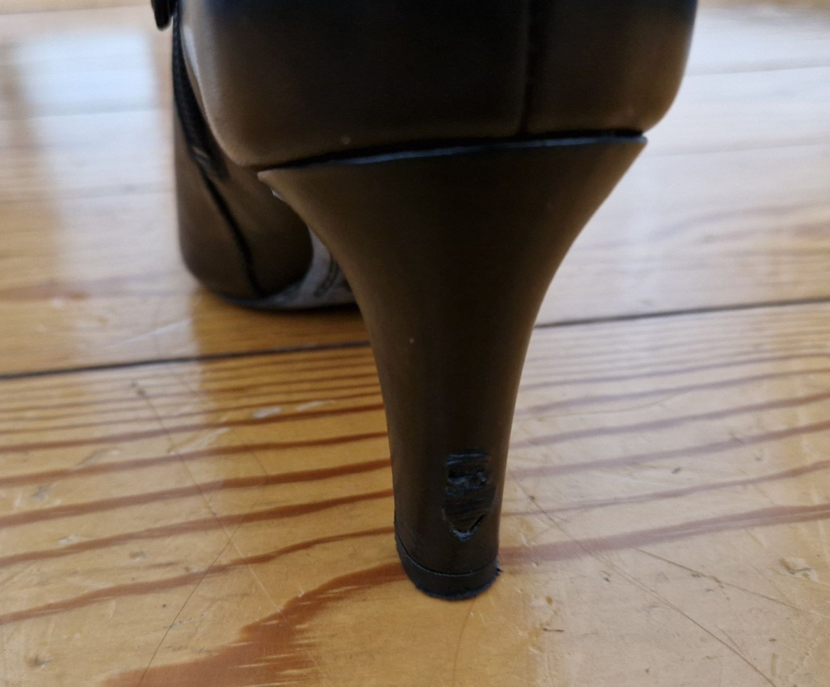 Geox Scarpe da donna: Ankle Boots mit Absatz von Geox – Usato da Bern venduto da japo77 4
