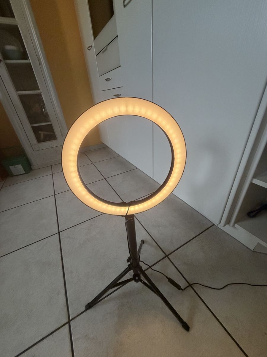 Lampade: Ringlicht Set AIXPI 10" LED mit Mikrofon – Nuovo (secondo la descrizione) da Langnau i. E. venduto da luca08 3
