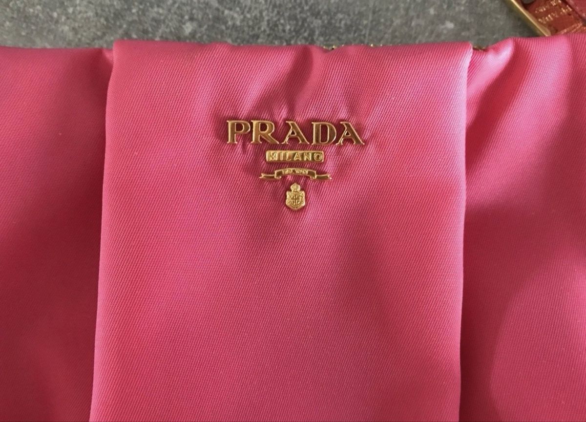 Prada Custodie per cosmetici: Prada Kosmetiktasche in Pink – Usato da Affoltern am Albis venduto da Vsyra 2