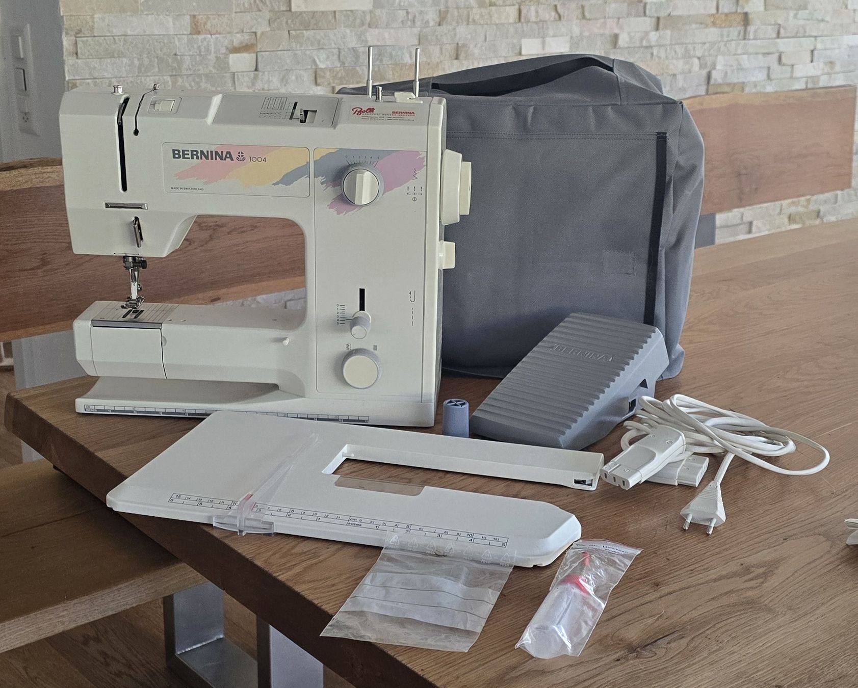 Bernina Macchine da cucire: Nähmaschine Bernina 1004  – Difettoso da Beromünster venduto da PITIRY