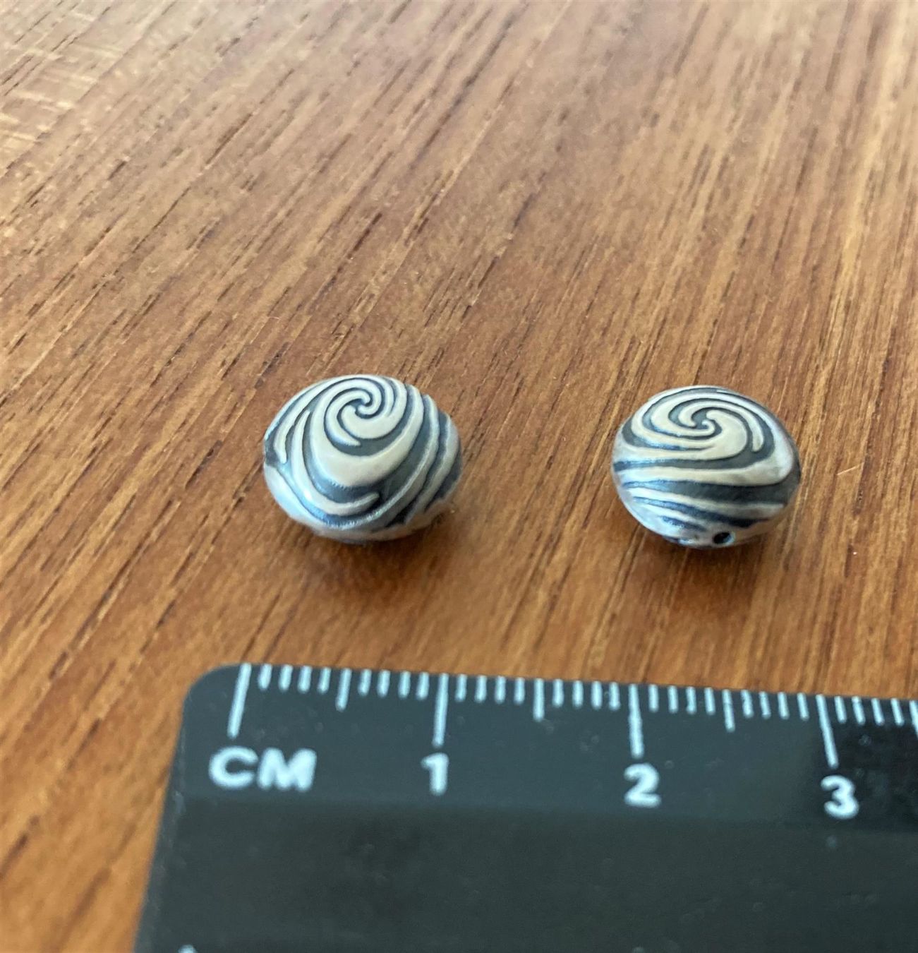 Perle (finte): 2 perles  Argent 925 "tourbillon" 11 mm /  Perlen 925 Silber – Nuovo e nell'imballaggio originale da Goumoens-la-Ville venduto da brandonv 1