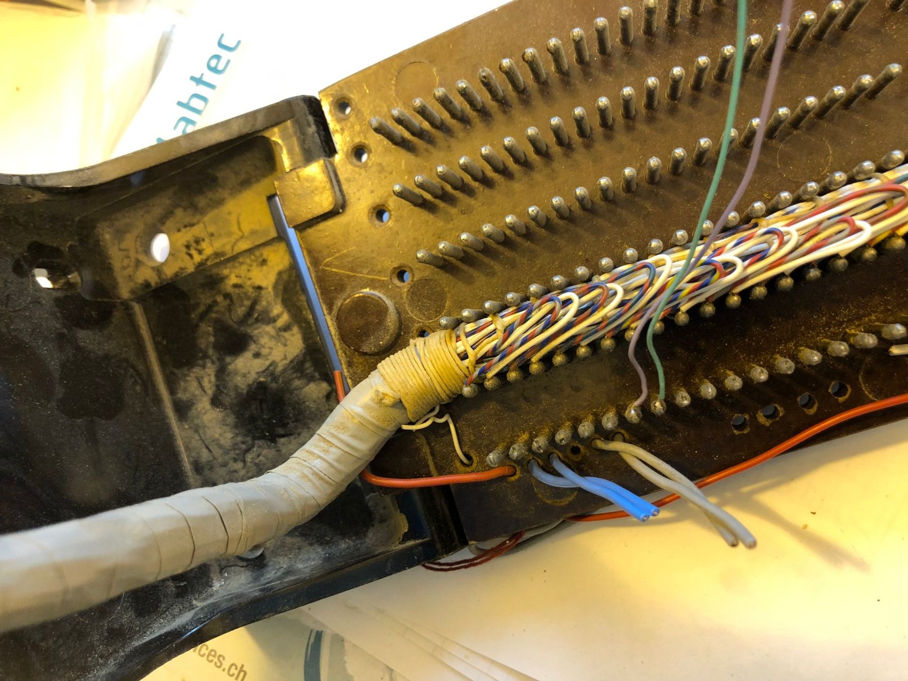 Alimentazione elettrica: Telefonverteiler Lötleiste Klemmenblock – Usato da Hinterkappelen venduto da atomschnee 4