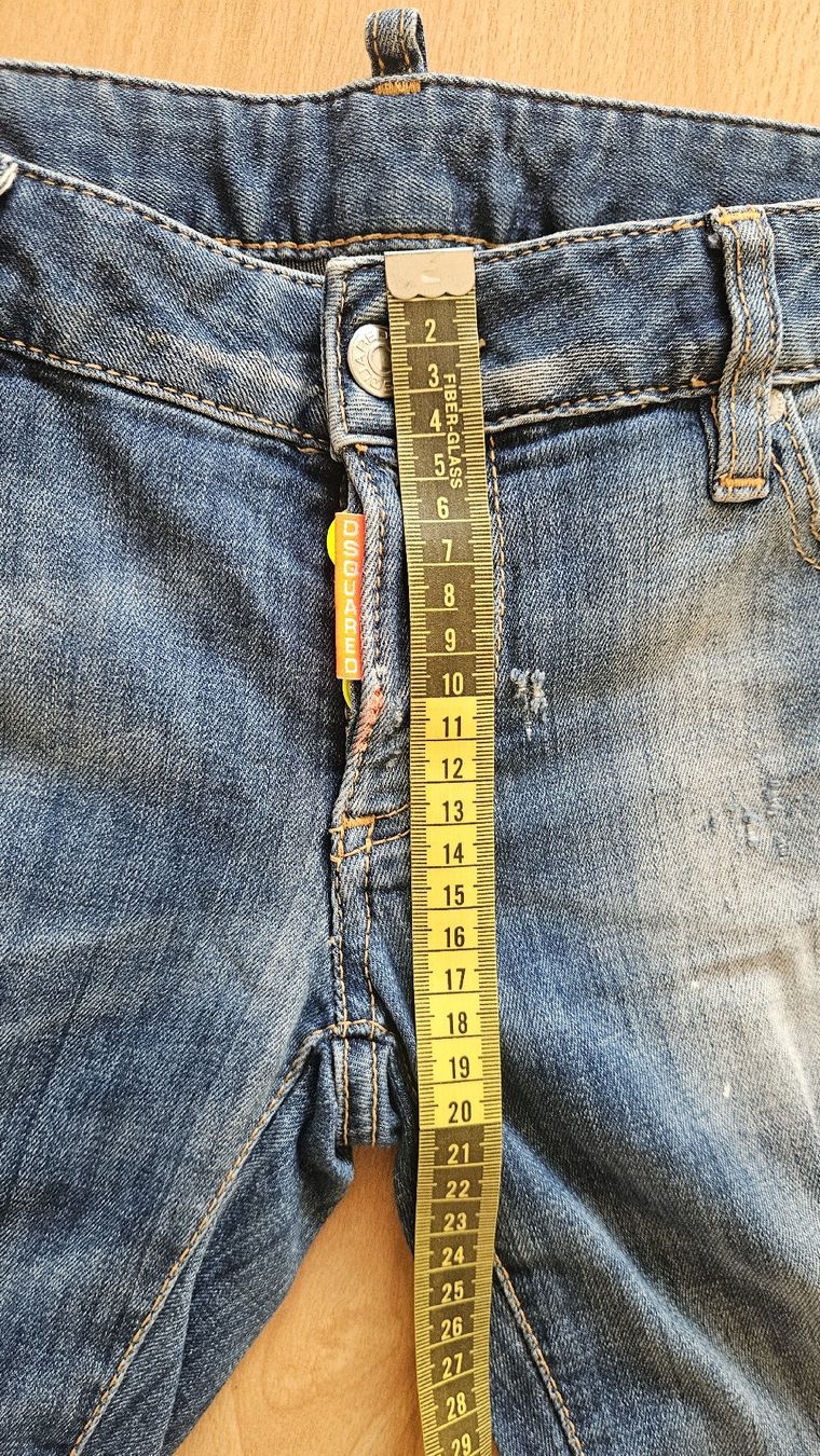 Dsquared2 Jeans: DISQUARED2 Jeans 38 (IT) – Usato da Rheinfelden venduto da DHS 4
