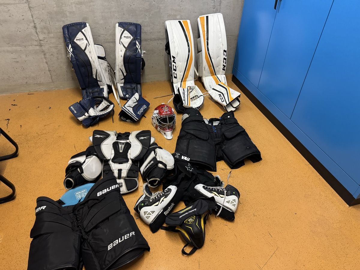 Reebok Protezioni & Imbottiture: Materiale da portiere hockey su ghiaccio   – Usato da Solduno venduto da sac_77nw
